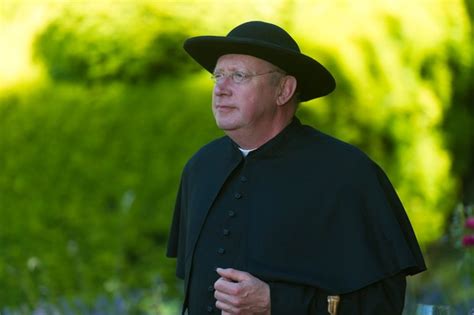 May he R. . Father brown actor dies of heart attack cause of death